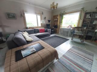 Spacious rooms in a big wooden home, homestay - Muonio - 8