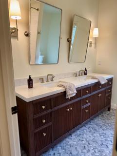 Remodeled Lake Retreat Putting Green, Game RoomBar - Green Lake - 2