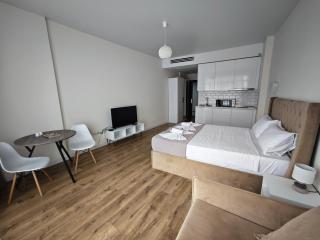 Bright Flat with Courtyard Pool - 1