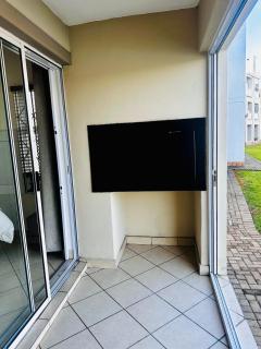 BKM Lake View Retreat at Leisure Bay Estate - Pretoria - 7