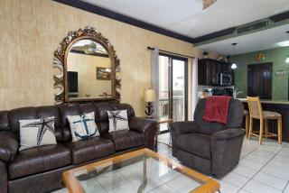 Sea-Shell Hive Refreshing Oceanfront Condo - 4
