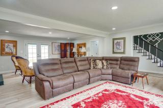 Pool and Game Room Family Retreat in Fayetteville - Fayetteville - 6