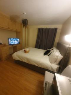 Double size and Single room in Barking - Barking - 9
