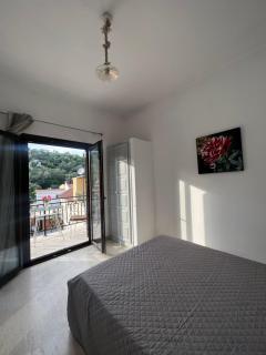 Soustas Studio 2 - Longos - 1
