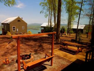 Wildflower Cabin with a private hot tub - Bryant - 7
