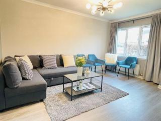 Elegant 3BR house in Glasgow - - 0