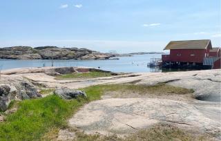 2 Bedroom Nice Home In Kungshamn - Kungshamn - 1