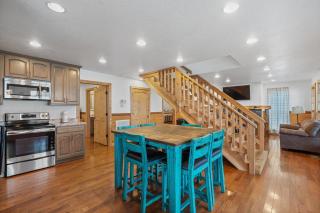 Attitude Adjustment Cabin with hot tub fire pit & indoor pool - 3