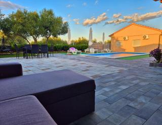 Countryside holiday home - pool - big terrace - Benkovac - 8