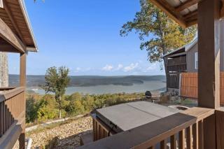 Wood Haven Cabin with a hot tub fire pit & indoor pool - 7