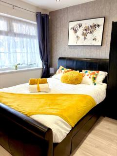 Double bed studio near airport - - 9