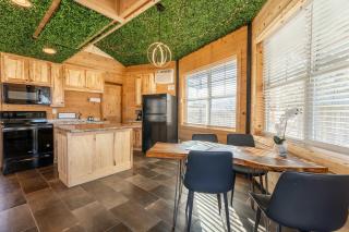 The Yurt at Paradise Pointe with a hot tub fire pit & Grill - 5