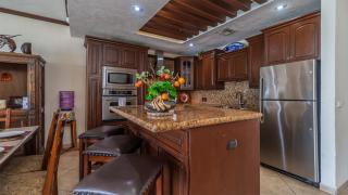 Penthouse Beach Paradise Luxurious Condo - 2