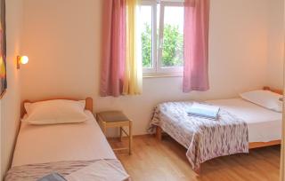 2 Bedroom Gorgeous Apartment In Podgora - Podgora - 3