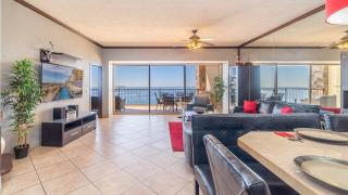 Living The Good Life Modern Oceanfront Condo - 8