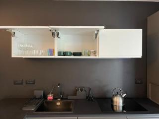 Suite 08 - 7