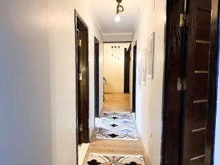 Spacious 3BR Comfort Steps from Gameat Al Dewal - Kairo - 6