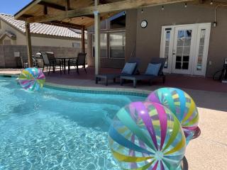Newly Remodeled Pool House Near Summerlin and Red Rock - Las Vegas - 5