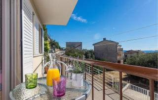 Cozy Apartment In Podgora With Kitchen - 0