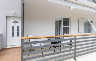 Cozy Apartment In Klek With Wifi - 0