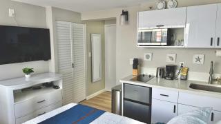 Waikiki Ocean City View 2 Bedroom 2 Bath - Honolulu - 3