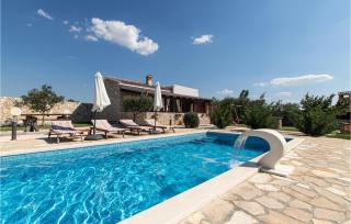 Lovely Home In Donji Zemunik - Smrdelje - 4