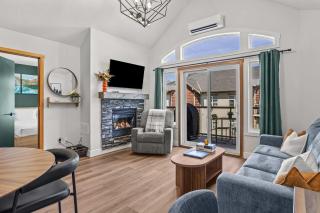 Mountain Views Balcony and Free Parking - Canmore - 0