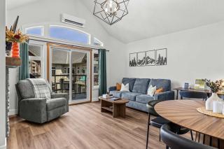 Mountain Views Balcony and Free Parking - Canmore - 5