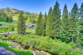 Ski-InandSki-Out Solitude Condo with Rooftop Hot Tub! - Salt Lake City - 0