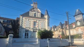 Type 2 hypercentre 100 m de la mer - Cabourg - 1