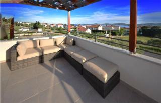 Lovely Apartment In Turanj - 8