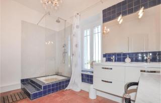 Awesome Home In Capendu - 5