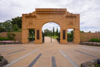 Hargreaves St - Group Holiday 8BR - Bendigo CBD - 5