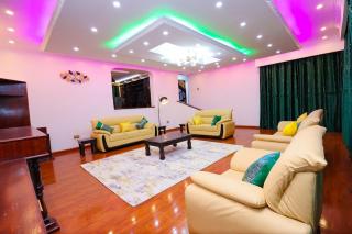 Luxury Exclusive 5Bedroom Home - Perfect for Families & Groups - Nairobi - 0
