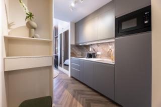 Chic Apartment Steps from the Old Town Square - Prag - 0