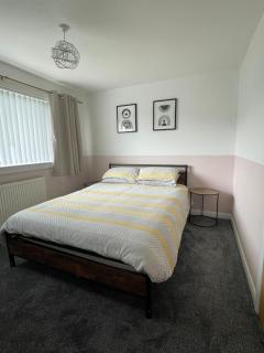 Spacious 3 Bedroom Home - Inshes - 4