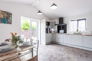 Beverley Central Quiet 3 bedroom Homey Private Parking Garden - Beverley - 9