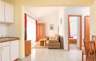 Beautiful Apartment In Baska Voda - Baška Voda - 7