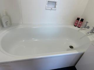 Spacious Room,Amazing Location All Perks - Auckland - 3
