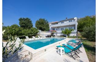 5 Bedroom Cozy Home In Kastel Sucurac - Kaštela - 0
