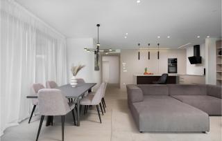 Gorgeous Apartment In Malinska - 5