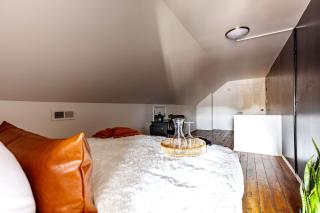 Short North Convention Private Parking Pets! - Columbus - 7