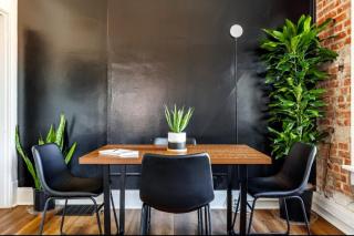 Short North Convention Private Parking Pets! - Columbus - 1