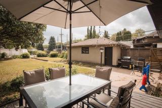 Play & Stay - Downtown Sleeps 10 - Edmonton - 7
