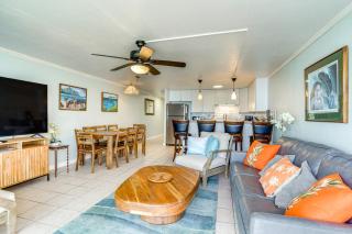 Beachfront Penthouse with 3 Lanais on Oahu! - Hauula - 7