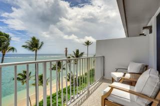 Beachfront Penthouse with 3 Lanais on Oahu! - Hauula - 1