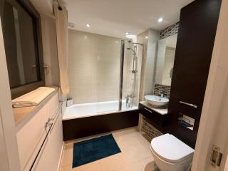 Stunning 2- Bed flat Ensuite, Balcony & Shard View - Londres - 6