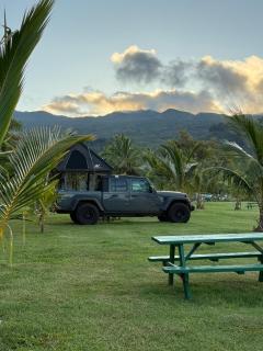 Embark on a journey through Maui with Aloha Glamp's jeep and rooftop tent allows you to discover diverse campgrounds, unveiling the island's beauty from unique perspectives each day - Paia - 1