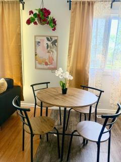 Cozy 4BR Near Park & Downtown - Lethbridge - 9