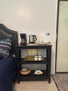 Private Entrance Room w bath & kitchenette - Not an Apartment - Gainesville - 5